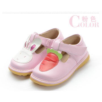 Zapatos de bebé rosados ​​de la muchacha Zapato de la correa de la zanahoria T del conejo